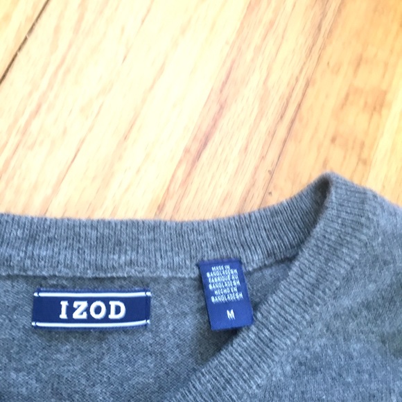 Izod Gray Cotton Blend Sweater - Picture 2 of 3